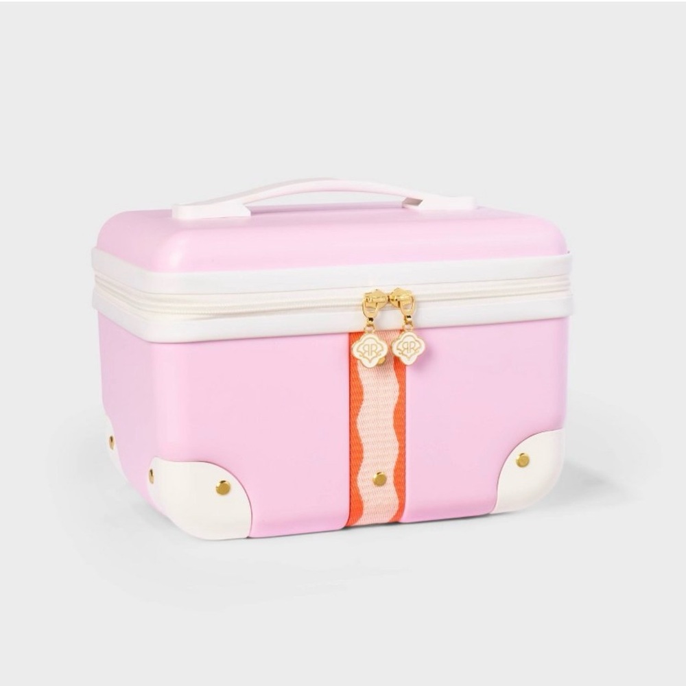 🩷💜💚🩵💛
Roller Rabbit x Target NWT
Trunk Vanity Case Soft Pink
🩷💜💚🩵💛